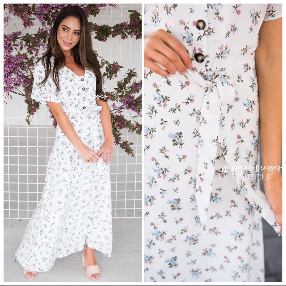 Neesee’s Dresses Easter White Maxi Nursing Size L
